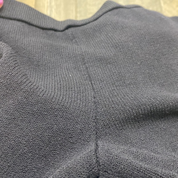 St.John basics black crop knit pants size 10 - Picture 8 of 9